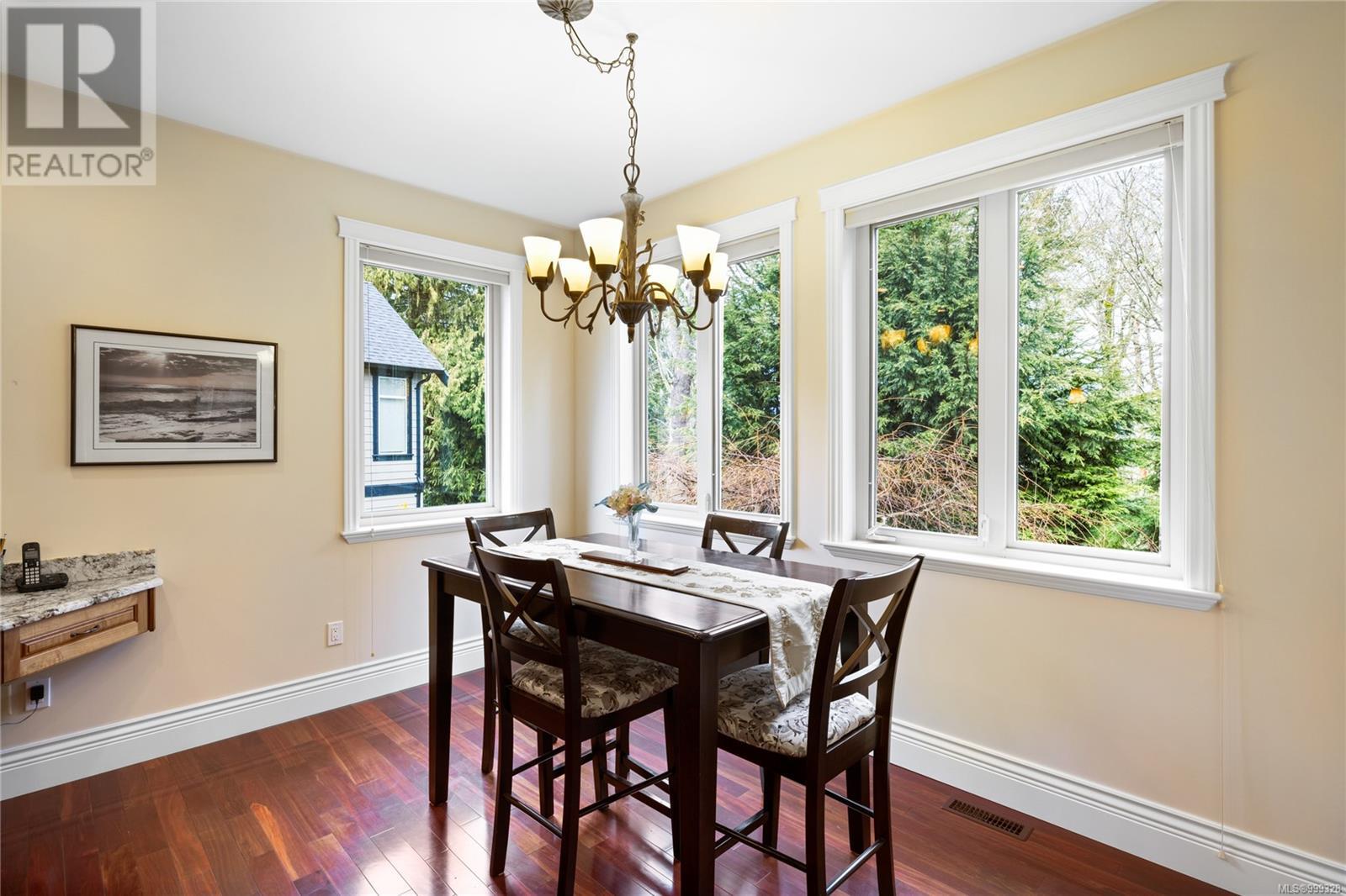 Property at 757 Eagleridge Pl image 5