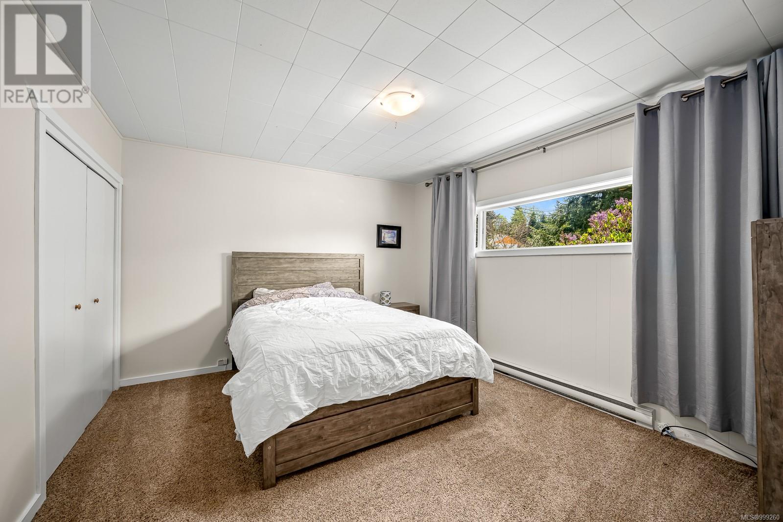 Property at 780 Nicholls Rd image 3