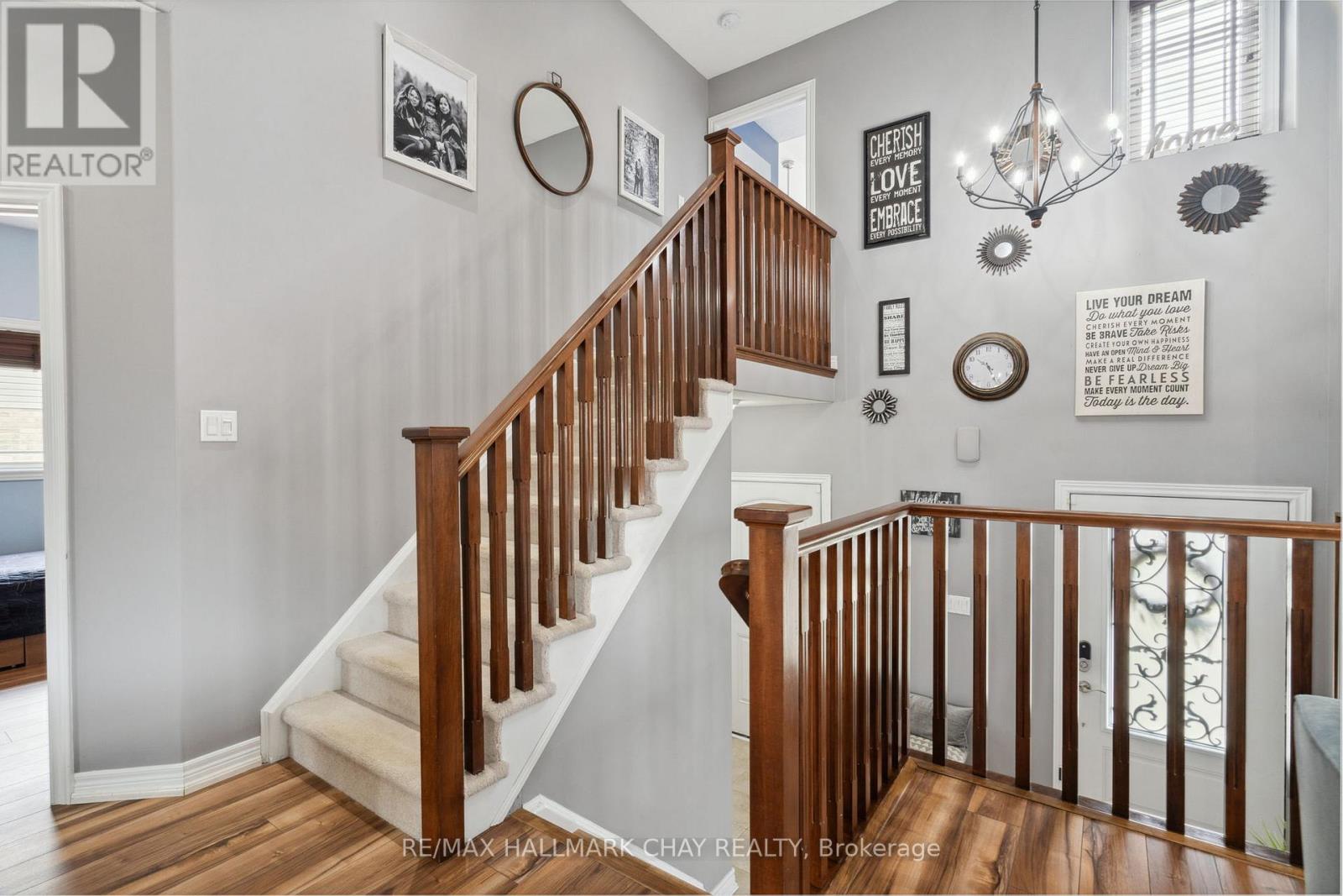 366 Greenwood Drive, Essa, Ontario  L0M 1B6 - Photo 5 - N12137390