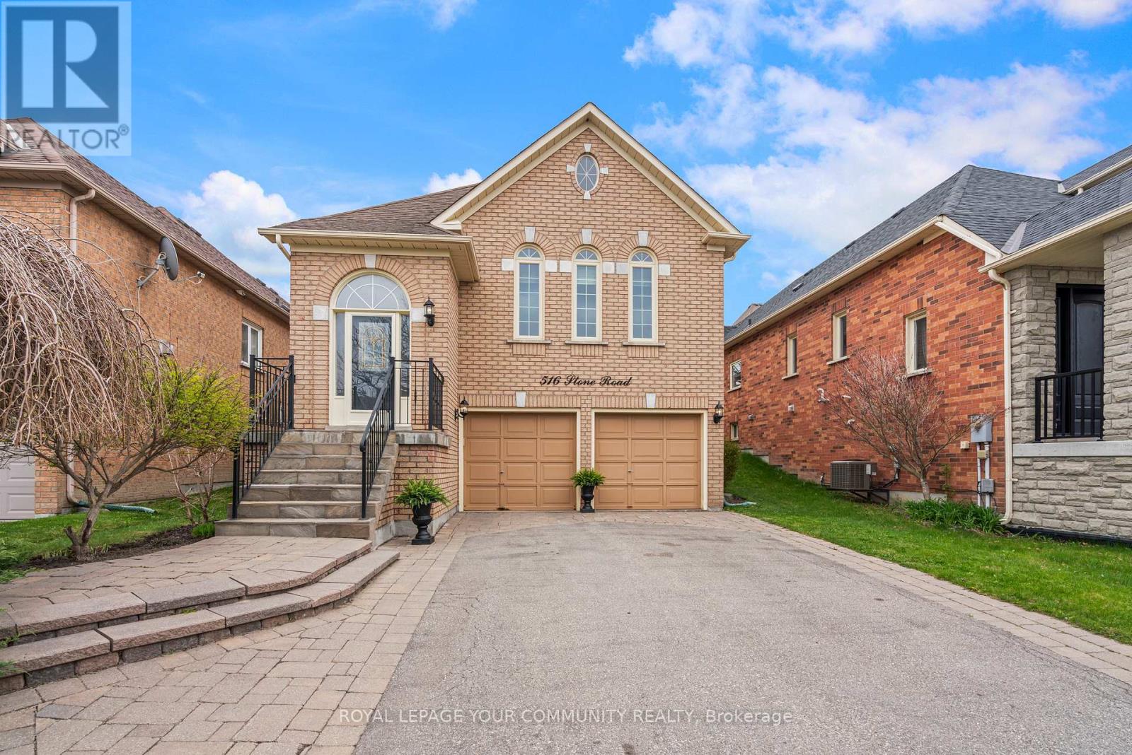 516 STONE ROAD, Aurora, Ontario