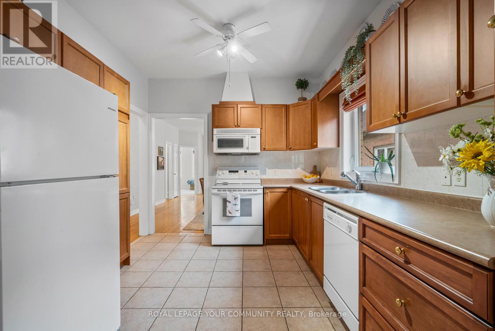 516 Stone Road, Aurora, Ontario  L4G 6Z7 - Photo 8 - N12137523