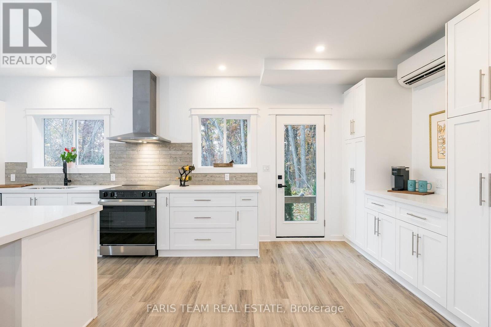 40 Port Severn Road N, Georgian Bay, Ontario  L0K 1S0 - Photo 4 - X12015389