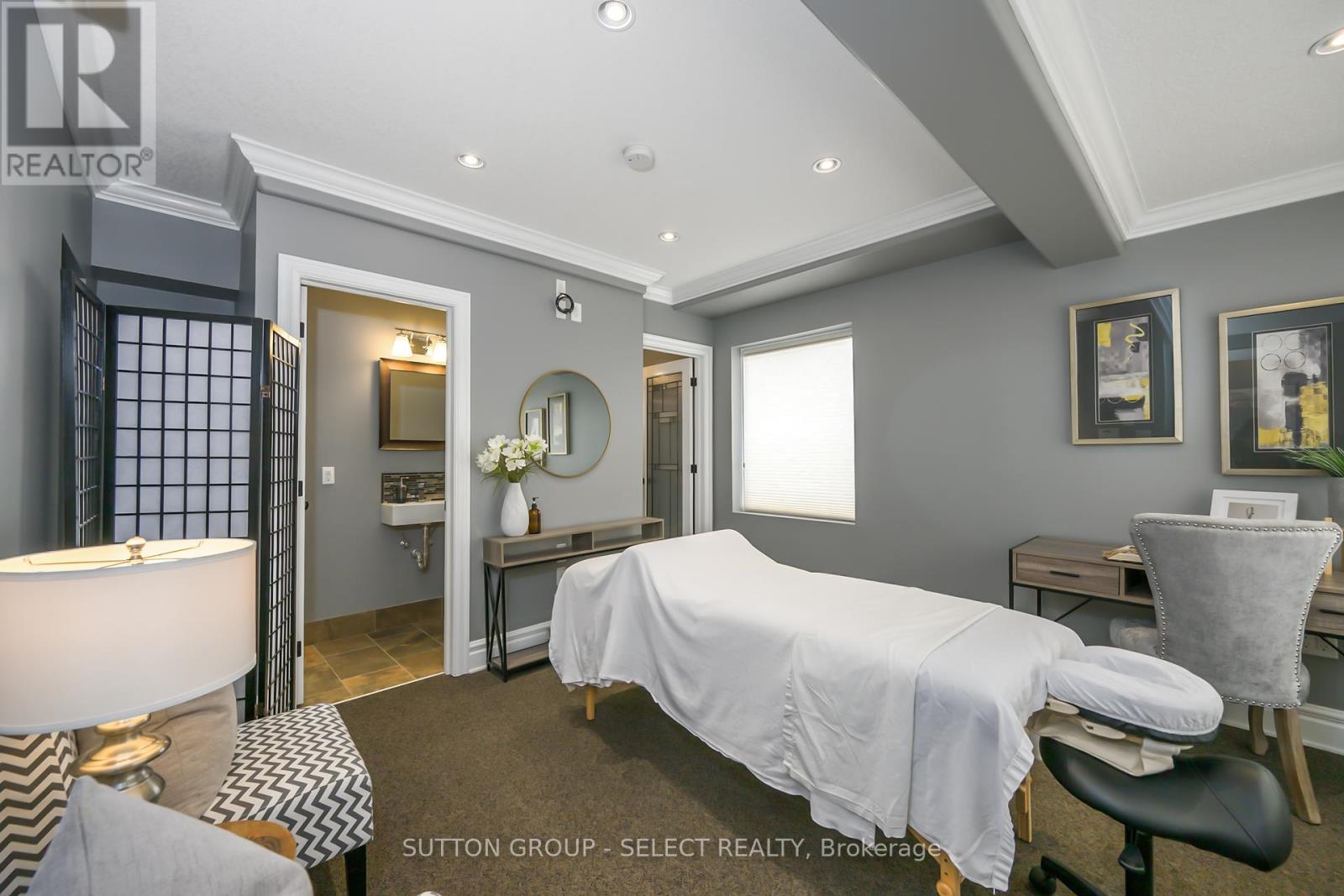 519 Oxford Street E, London East, Ontario  N5Y 3H8 - Photo 10 - X12137636