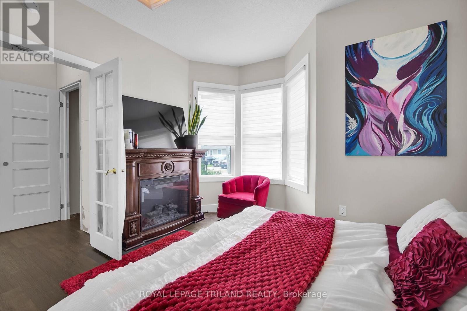 154 John Street, West Elgin, Ontario  N0L 2P0 - Photo 15 - X12137743