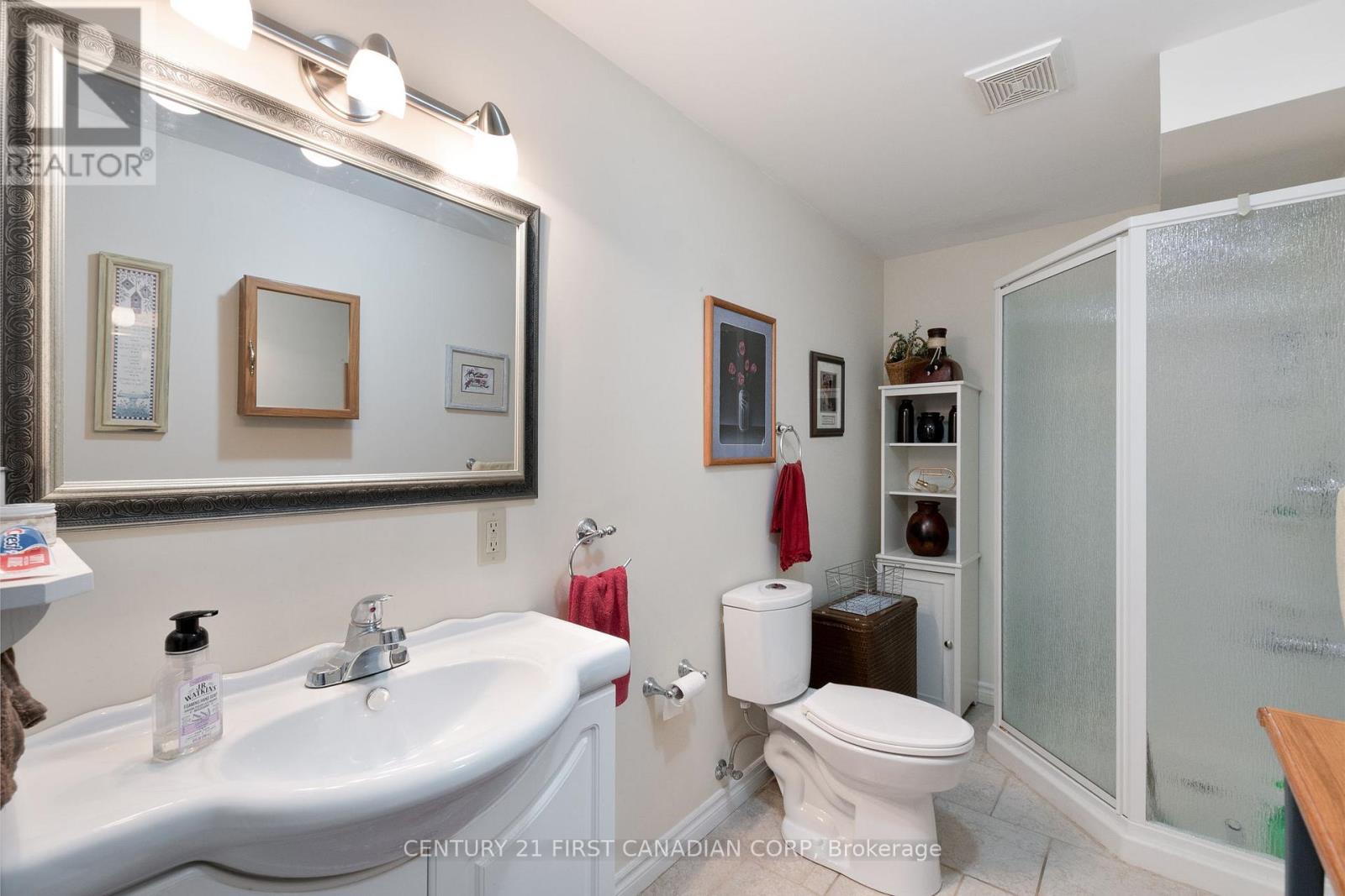 410 Burwell Road, St. Thomas, Ontario  N5P 4N6 - Photo 22 - X12137748
