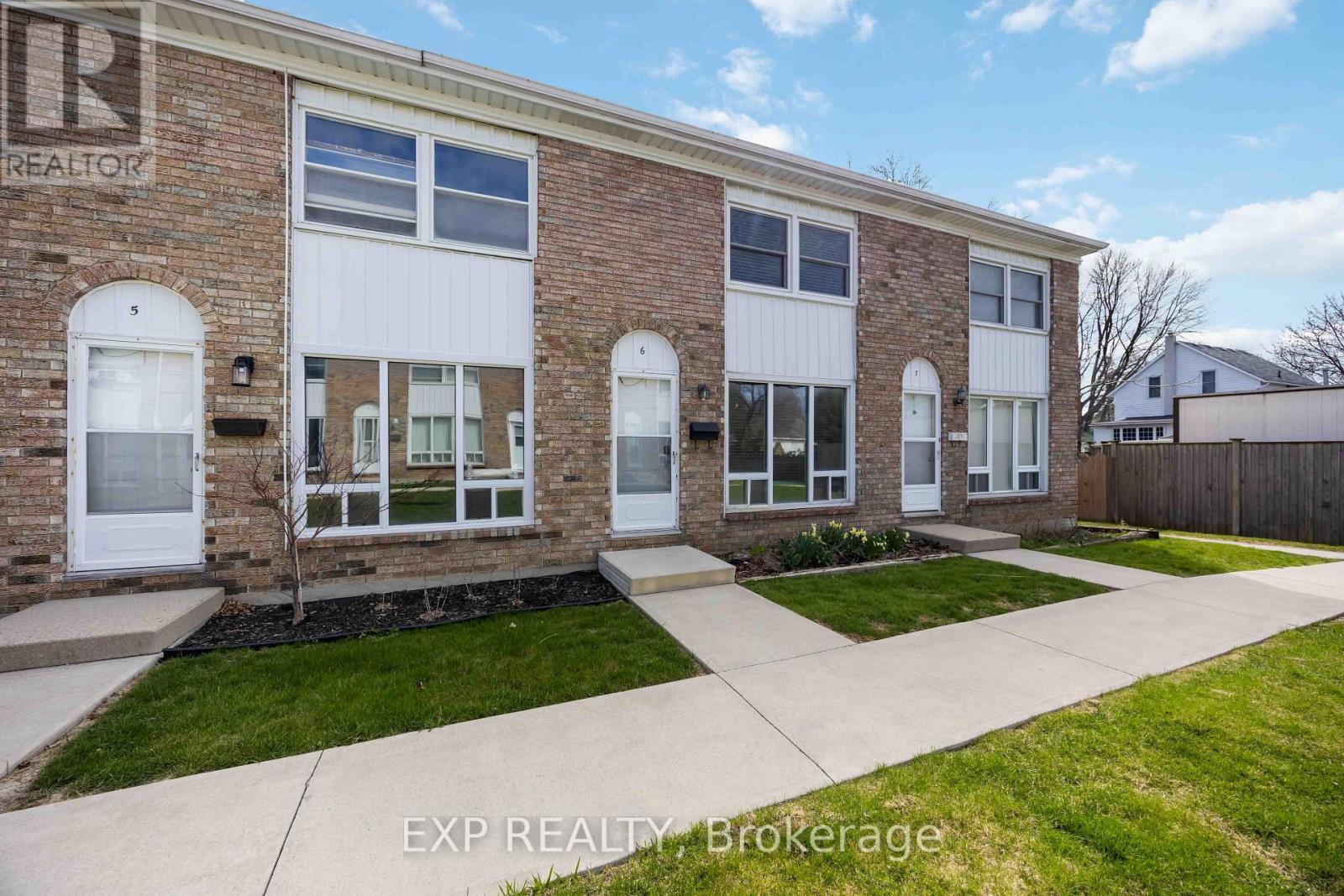 6 - 847 Ross Avenue, Sarnia, Ontario  N7T 7R1 - Photo 3 - X12137776
