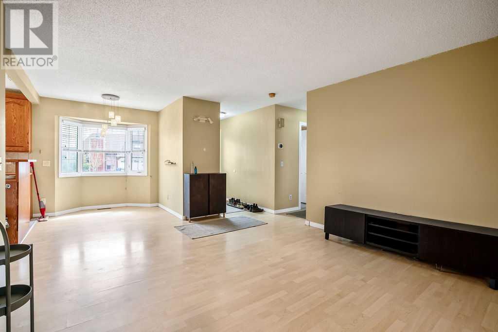 31 Castleglen Crescent Ne, Calgary, Alberta  T3J 1N2 - Photo 5 - A2219643