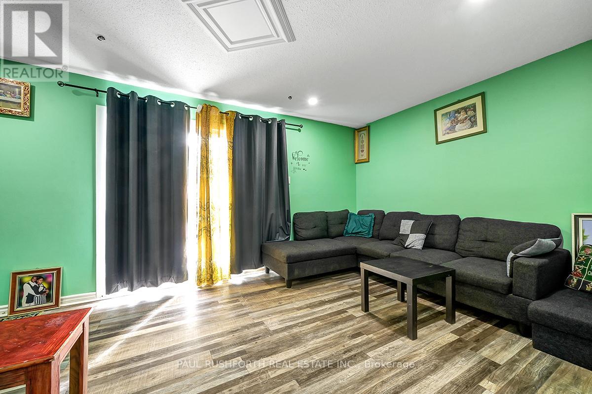 Property at 33 CORLEY PRIVATE image 3