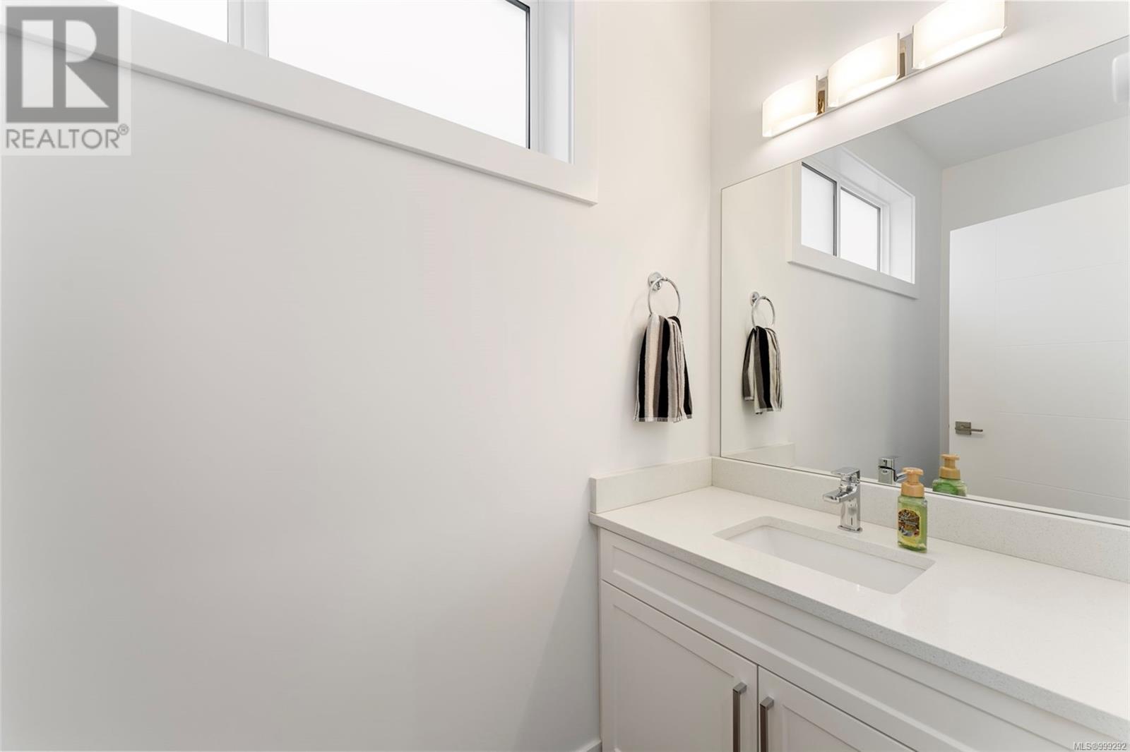 Property at 1075 Gammon Way image 3
