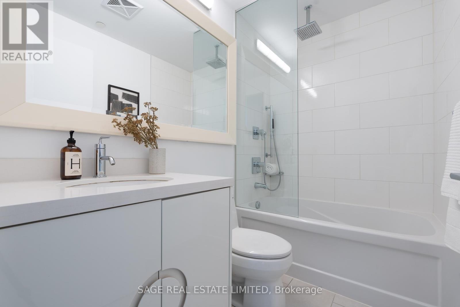 1601 - 88 Park Lawn Road, Toronto (Mimico), Ontario  M8Y 0B5 - Photo 13 - W12137372