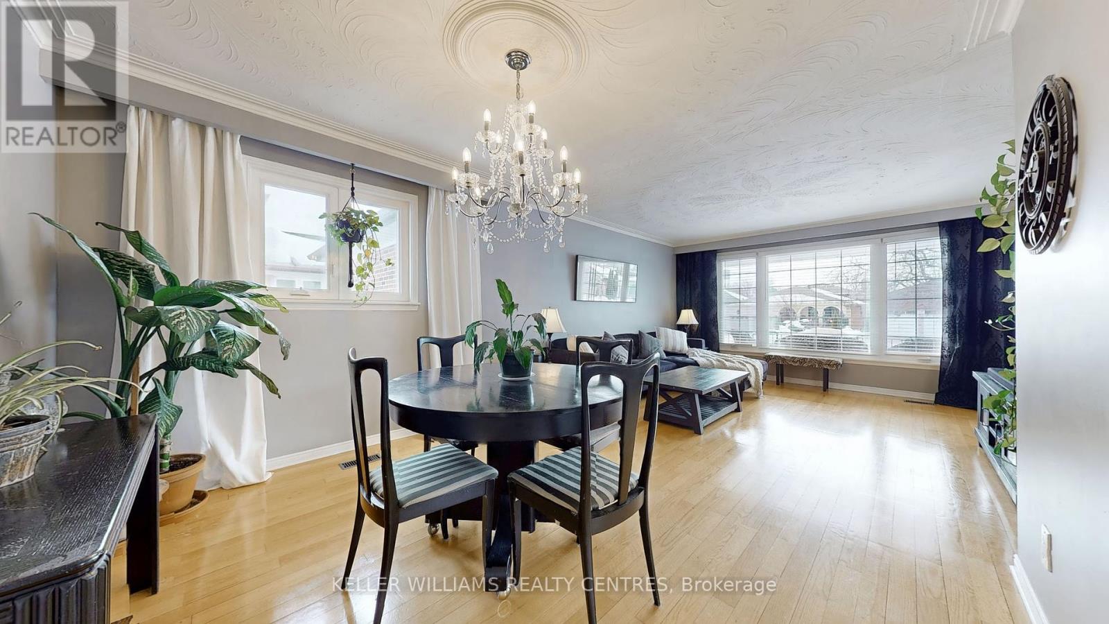 2461 Hensall Street E, Mississauga, Ontario  L5A 2T1 - Photo 7 - W12137398