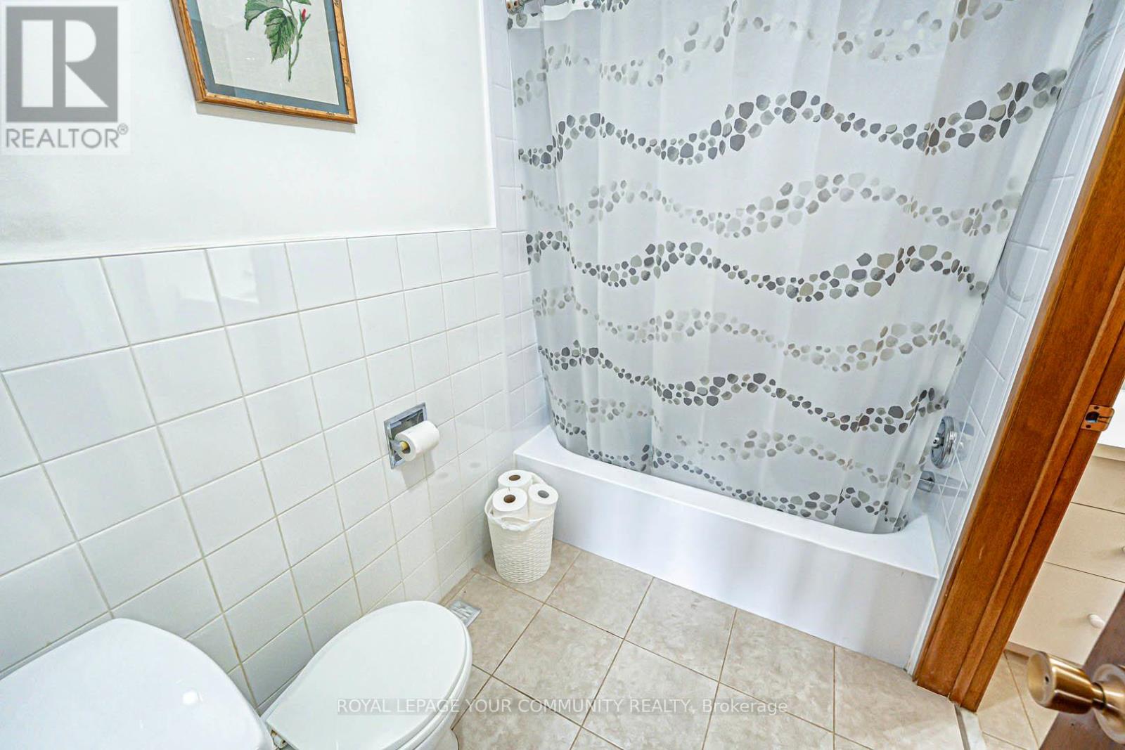 10 Grenadine Court, Toronto, Ontario  M9L 2H6 - Photo 24 - W12137414
