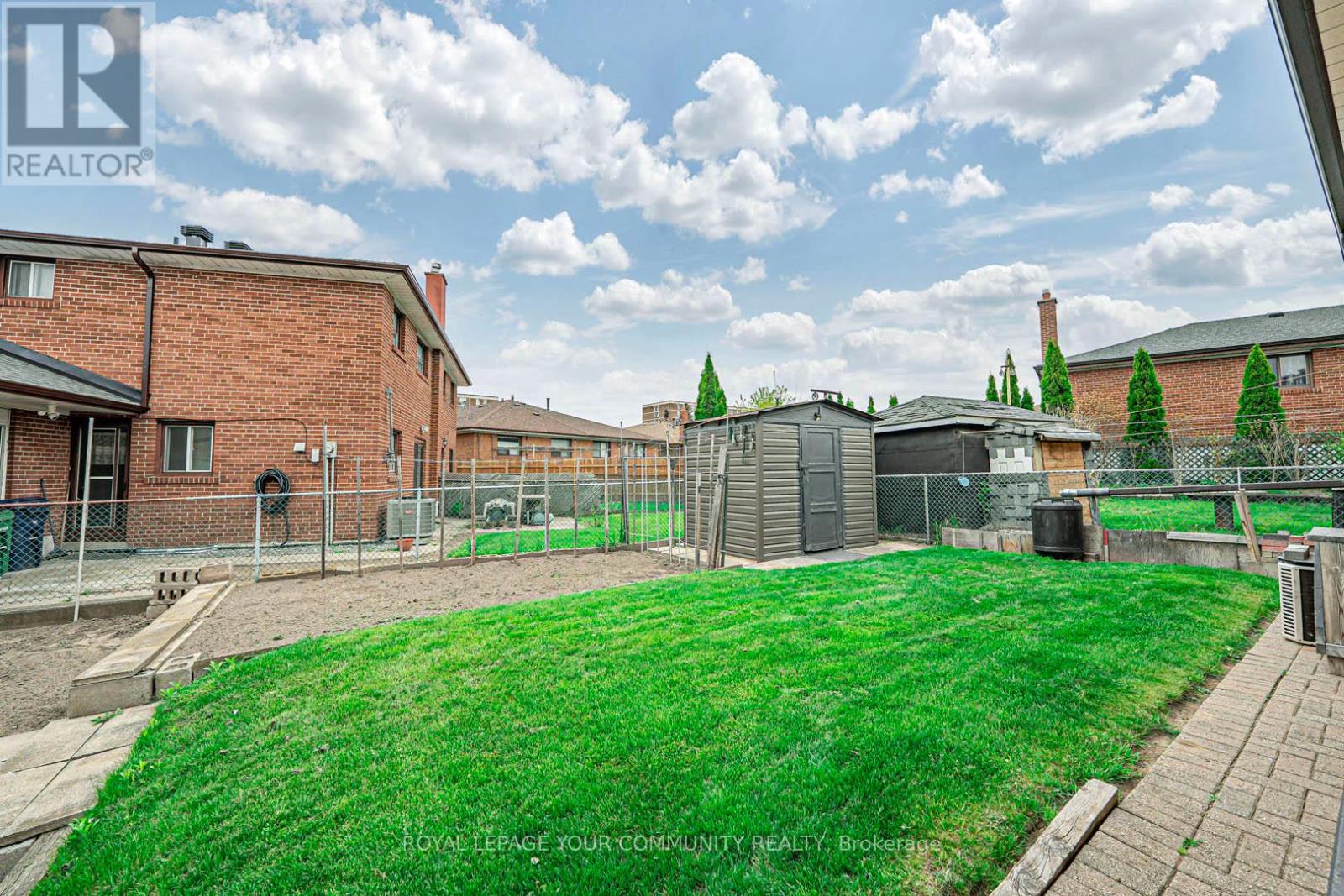 10 Grenadine Court, Toronto, Ontario  M9L 2H6 - Photo 37 - W12137414