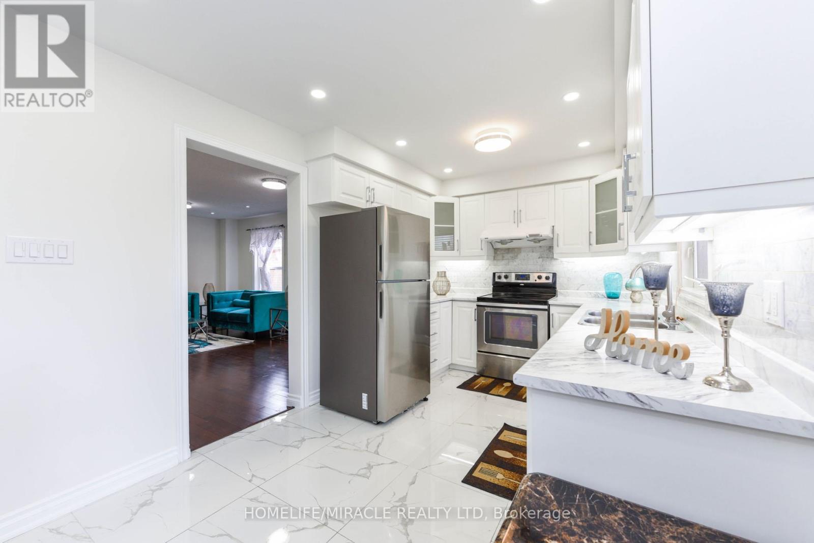 40 Calmist Crescent, Brampton, Ontario  L6Y 4L6 - Photo 16 - W12137435