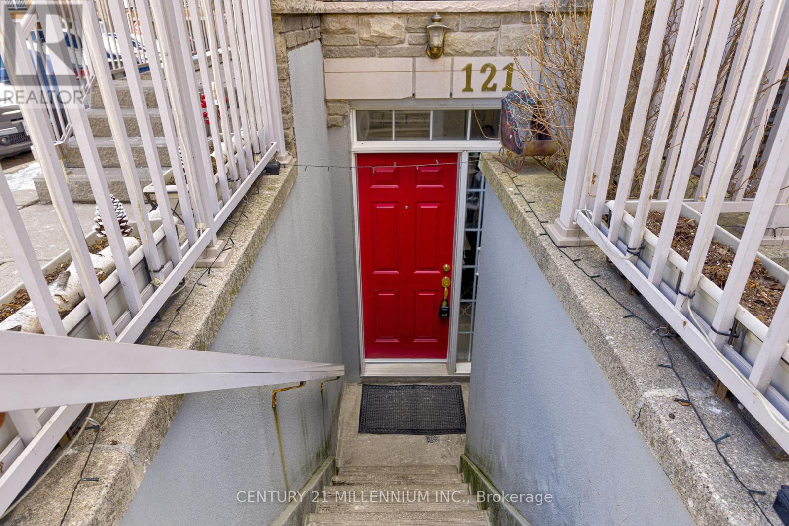121 - 601 Shoreline Drive, Mississauga, Ontario  L5B 4J9 - Photo 3 - W12137445