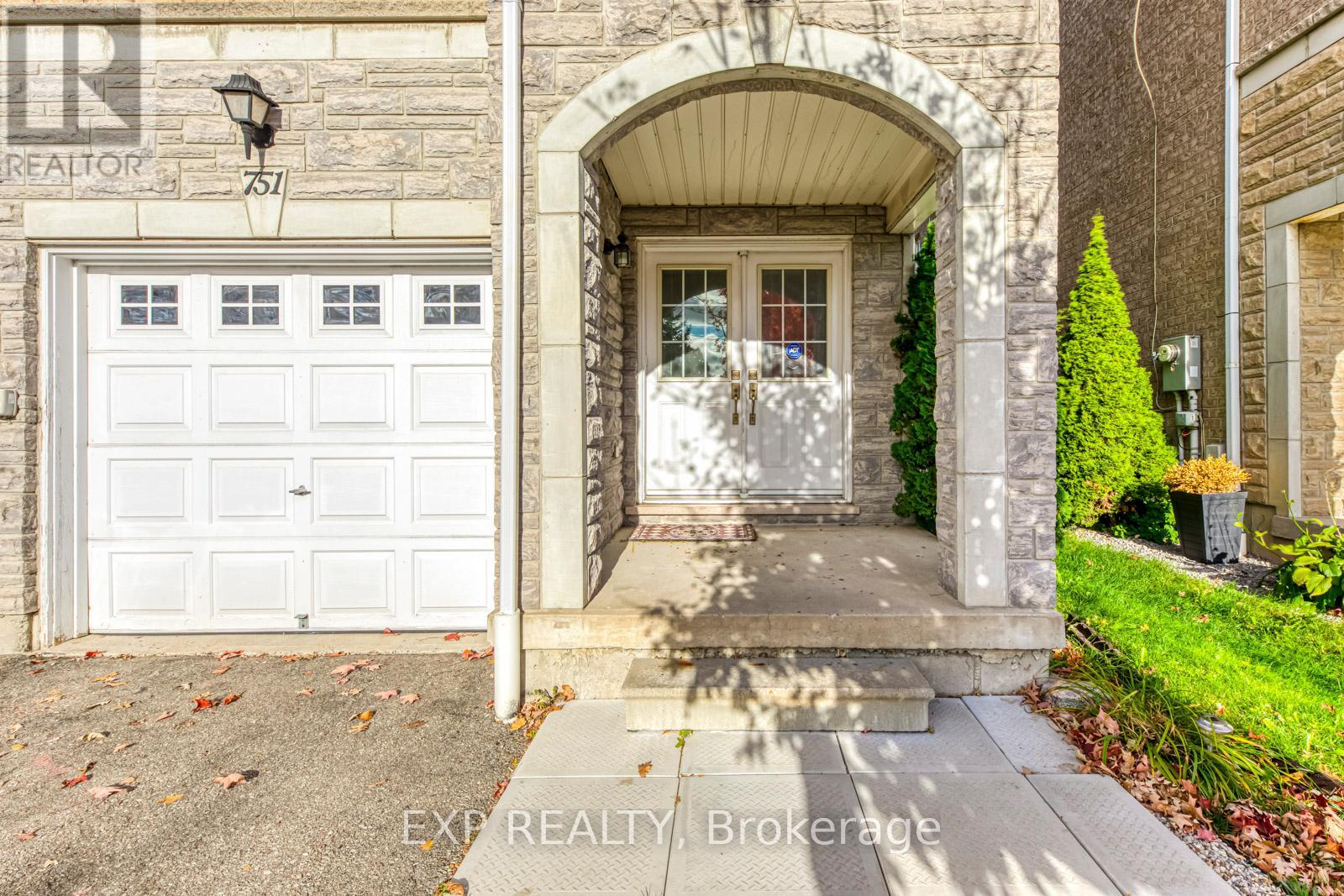 Property at 751 CANDLESTICK CIRCLE image 5