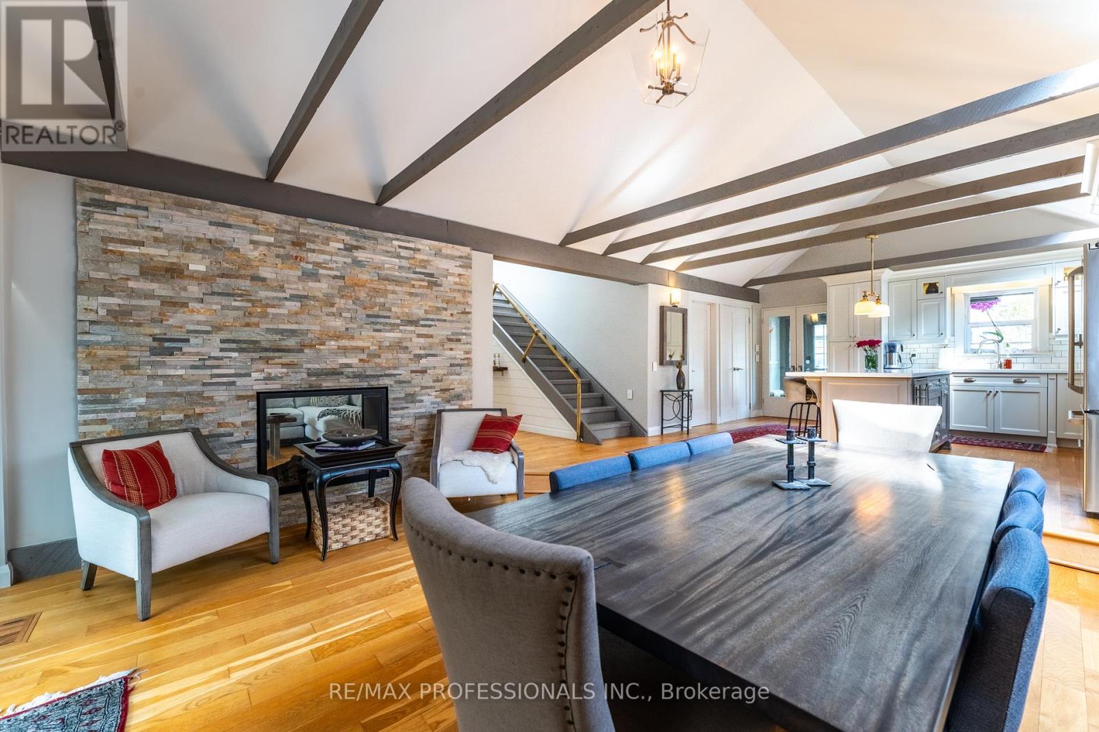 342 Meadow Wood Lane, Mississauga, Ontario  L2J 2S9 - Photo 8 - W12137484