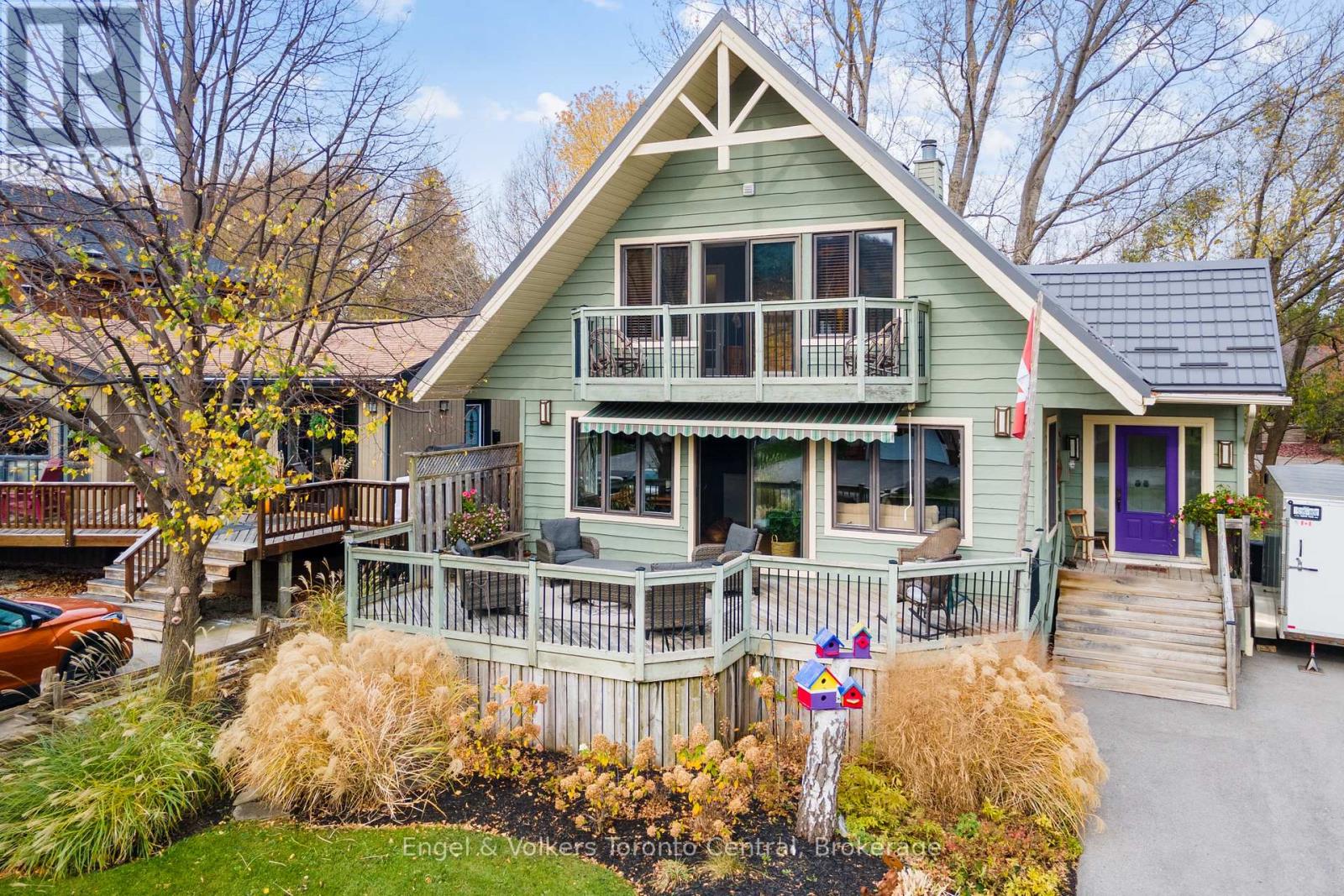 125 Pioneer Lane, Blue Mountains, Ontario  L9Y 0M6 - Photo 2 - X12137687