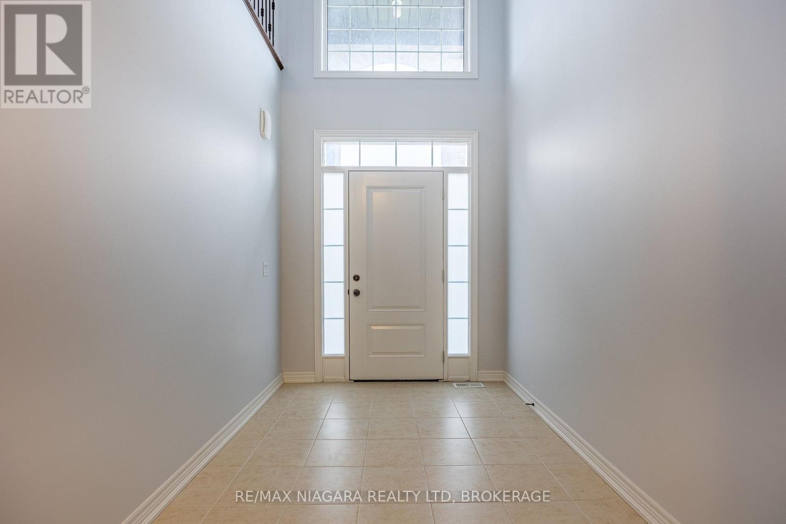 6708 Sam Iorfida Drive, Niagara Falls (Oldfield), Ontario  L2G 0H6 - Photo 5 - X12137703