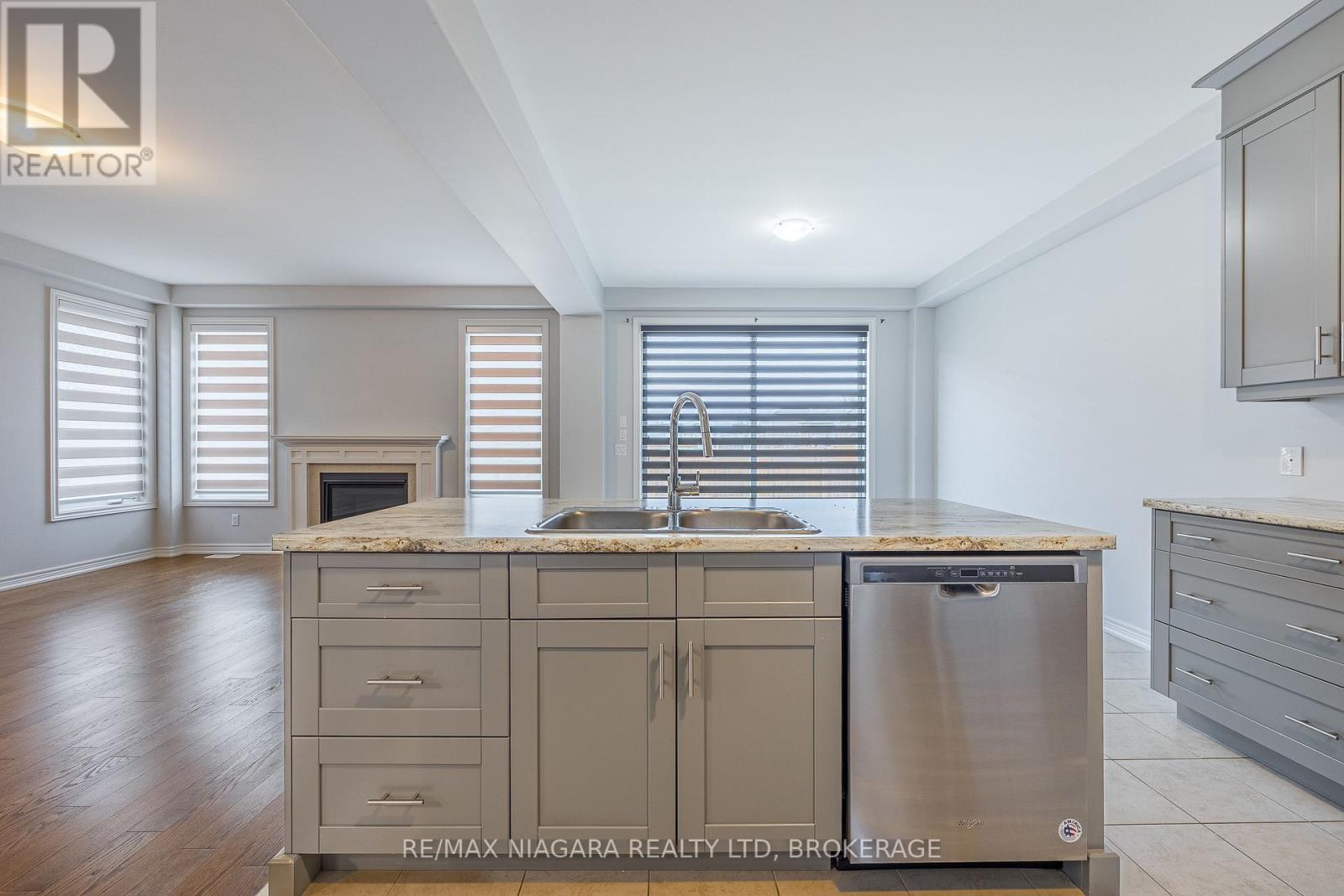 6708 Sam Iorfida Drive, Niagara Falls (Oldfield), Ontario  L2G 0H6 - Photo 8 - X12137703