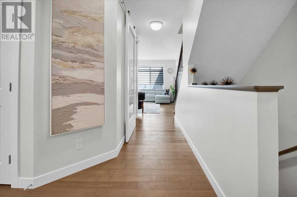 12 West Grove Place Sw, Calgary, Alberta  T3H 1Z4 - Photo 3 - A2215092