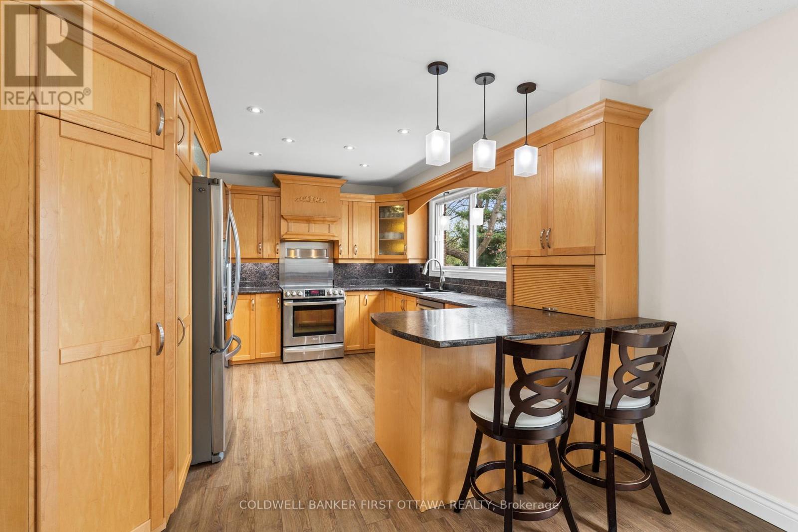 25 Pretty Street, Ottawa, Ontario  K2S 1N3 - Photo 10 - X12137701