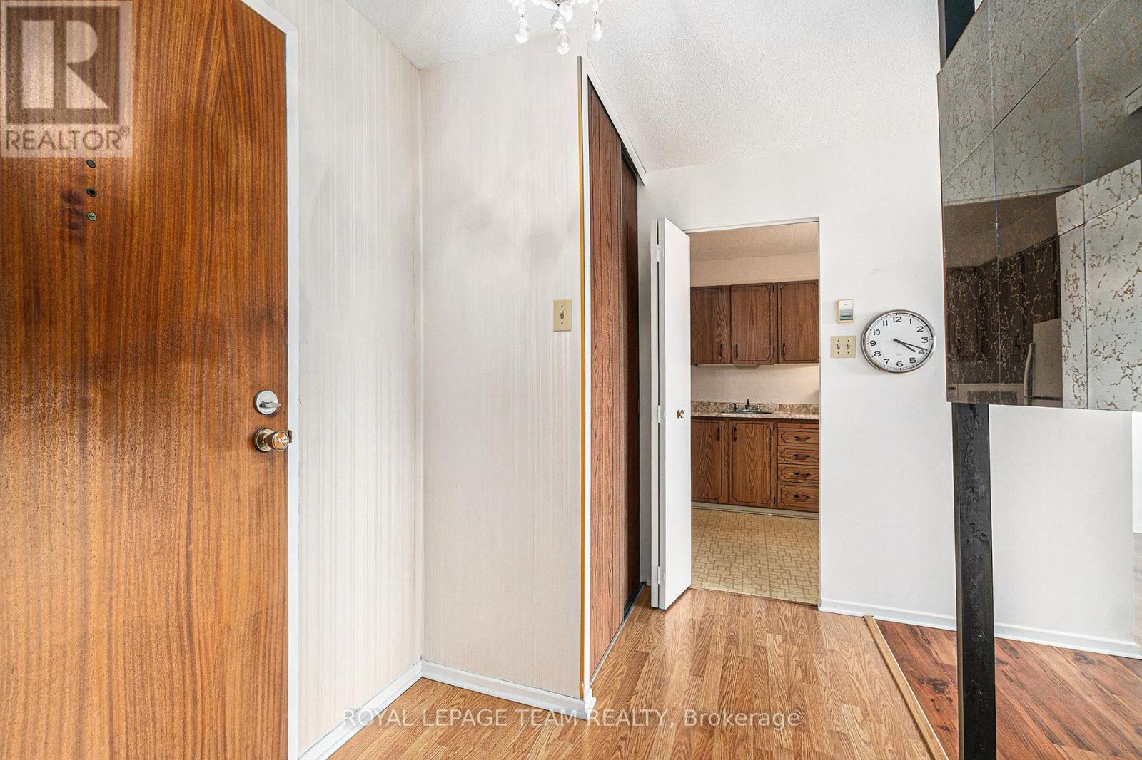 706 - 20 Chesterton Drive, Ottawa, Ontario  K2E 6Z7 - Photo 4 - X12137759