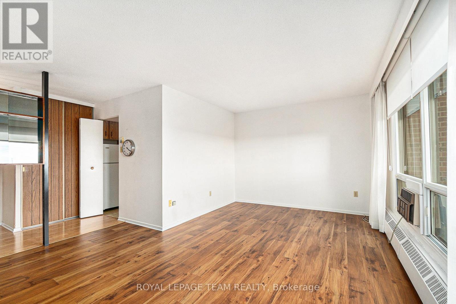 706 - 20 Chesterton Drive, Ottawa, Ontario  K2E 6Z7 - Photo 5 - X12137759