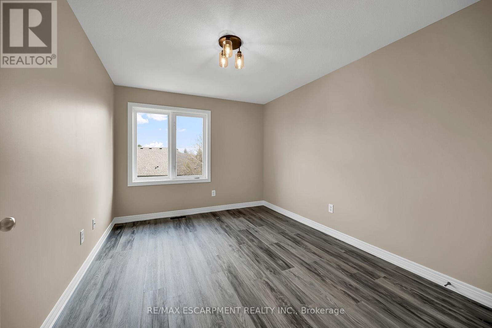 4 Myers Lane, Hamilton, Ontario  L9G 0A5 - Photo 29 - X12137365
