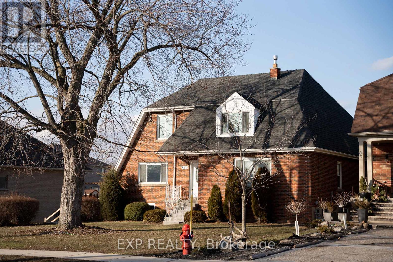 Property at 250 HIGHLAND ROAD W image 1