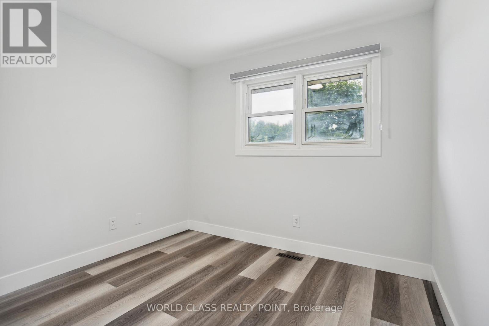 396 Hudson Drive, London East, Ontario  N5V 1E6 - Photo 24 - X12137490