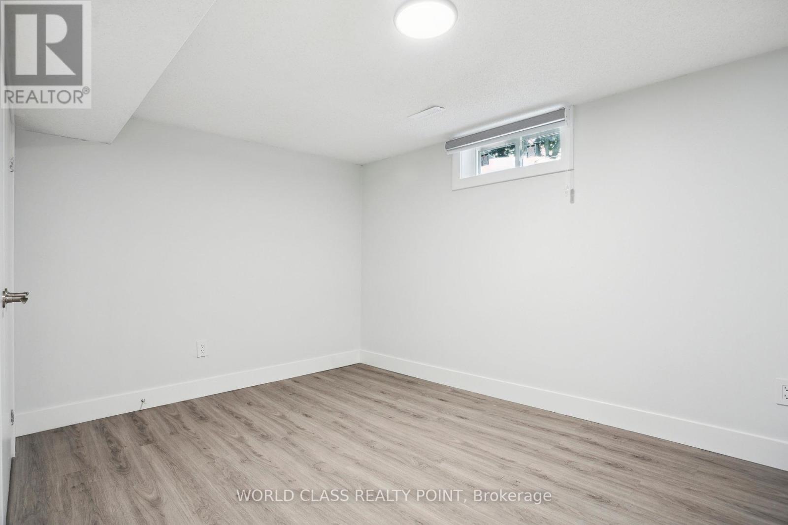396 Hudson Drive, London East, Ontario  N5V 1E6 - Photo 8 - X12137490