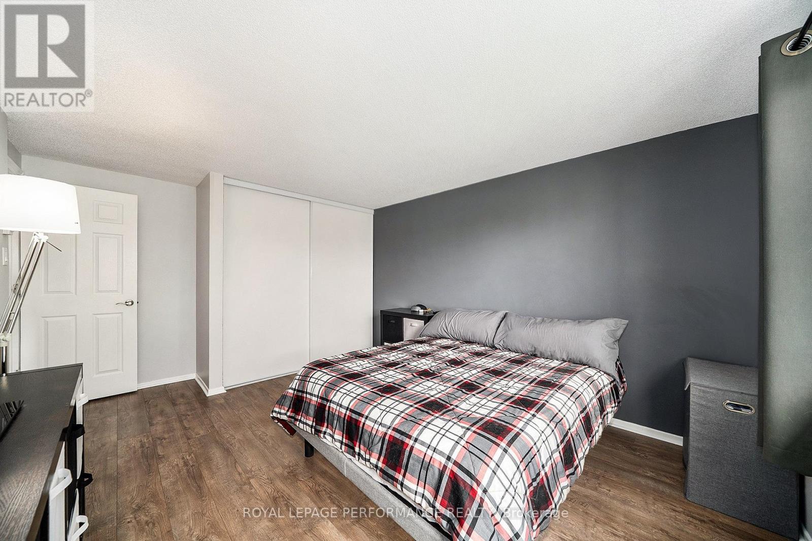 A - 25 Woodvale, Ottawa, Ontario  K2G 4H3 - Photo 13 - X12137598