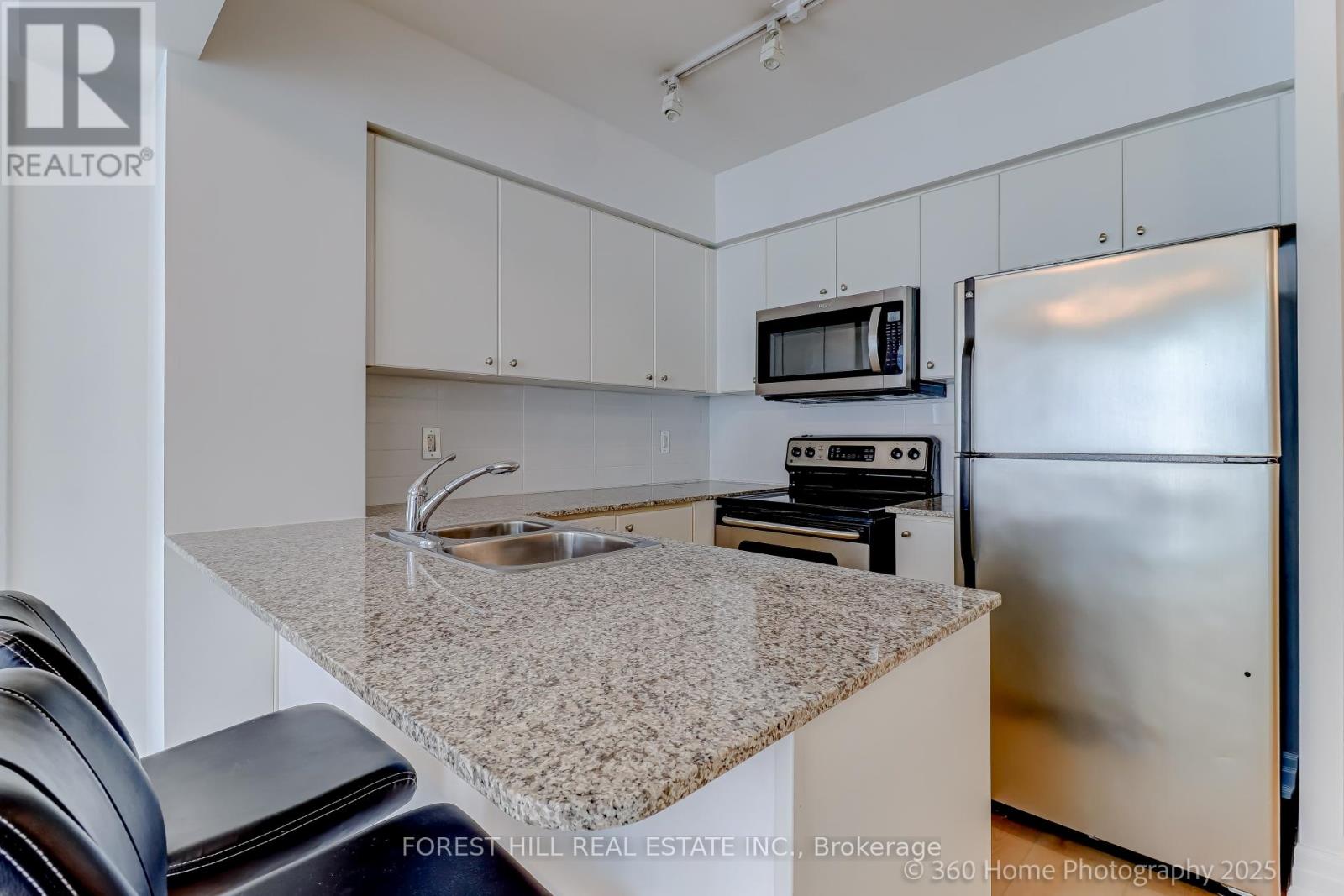 302 - 8 Scollard Street, Toronto, Ontario  M5R 1M2 - Photo 10 - C12137610