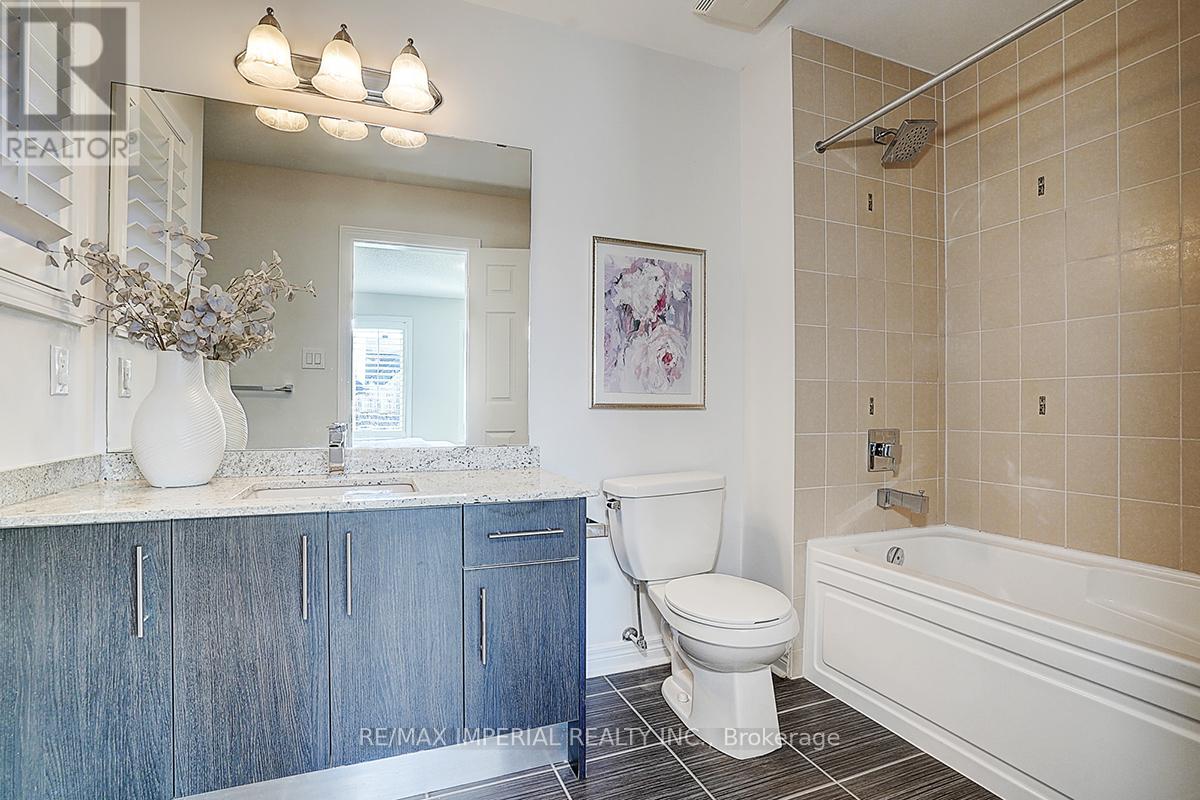 4 Duke Of Cornwall Drive, Markham, Ontario  L6C 0L3 - Photo 16 - N12137586