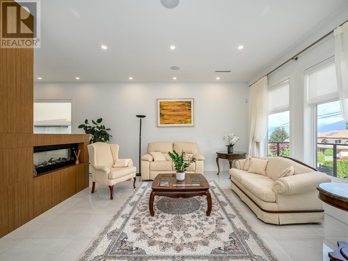 7268 Pandora Street, Burnaby, British Columbia  V5A 1B9 - Photo 3 - R2998458