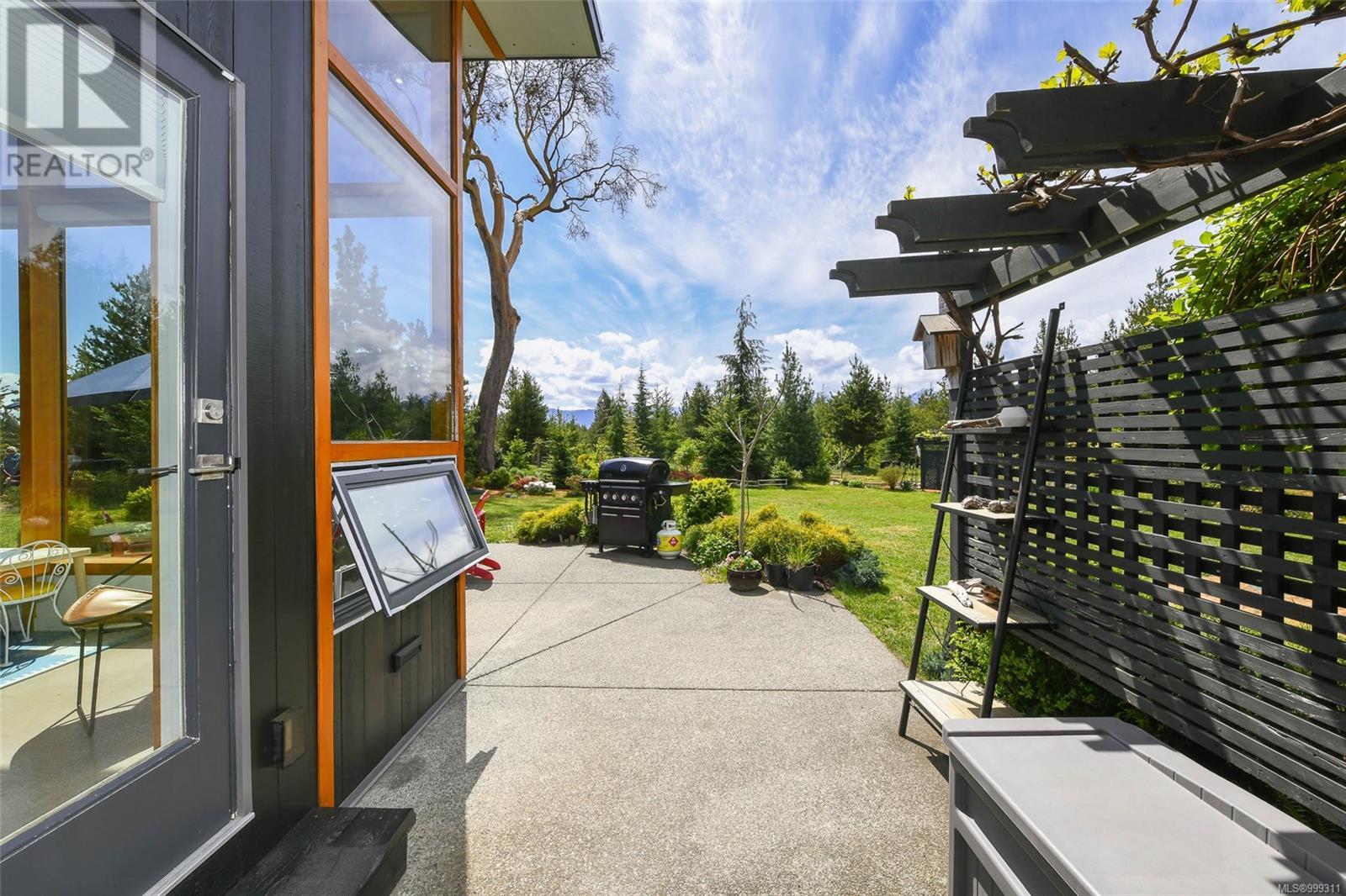 4131 Pinecrest Rd, Denman Island, British Columbia  V0R 1T0 - Photo 51 - 999311
