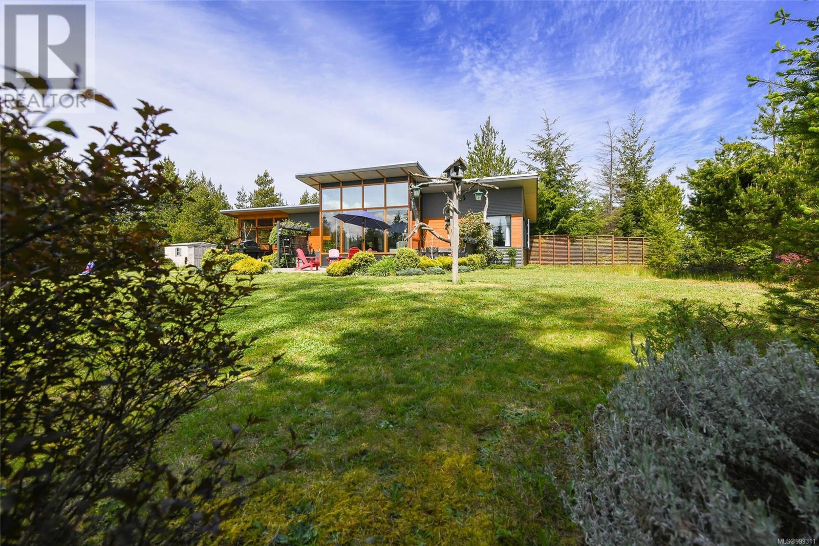 4131 Pinecrest Rd, Denman Island, British Columbia  V0R 1T0 - Photo 4 - 999311
