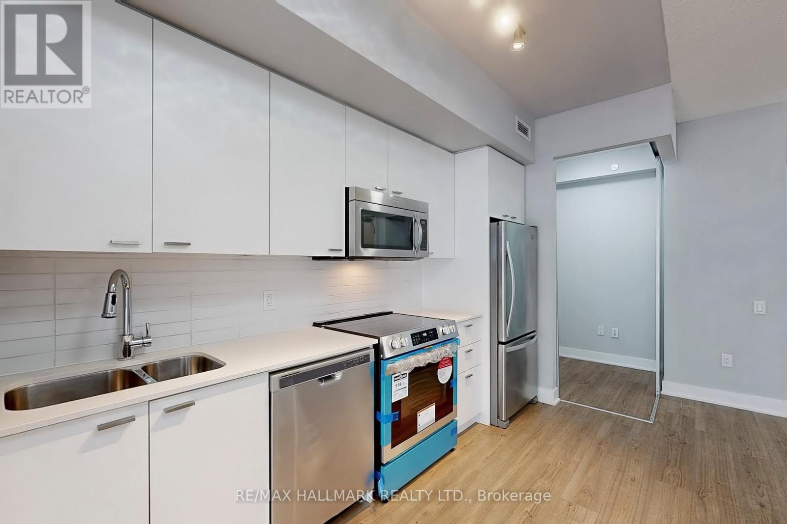 418 - 30 Roehampton Avenue, Toronto, Ontario  M4P 0B9 - Photo 18 - C12135551
