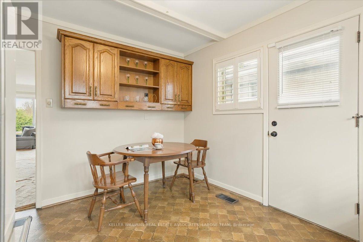 3221 Havenwood Drive, Mississauga, Ontario  L4X 2M2 - Photo 11 - W12137526