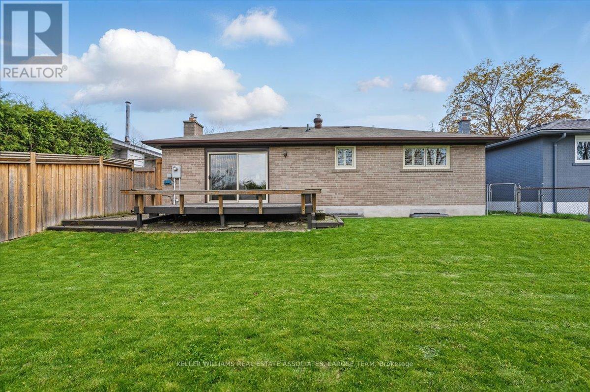 3221 Havenwood Drive, Mississauga, Ontario  L4X 2M2 - Photo 32 - W12137526