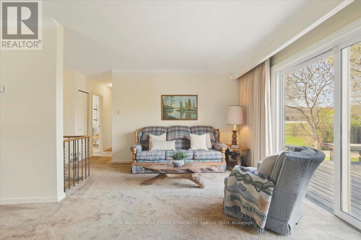 3221 Havenwood Drive, Mississauga, Ontario  L4X 2M2 - Photo 6 - W12137526