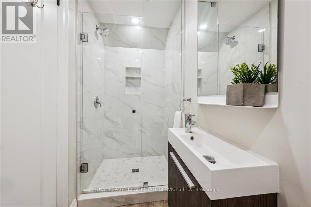 137 - 1520 Lancaster Drive, Oakville, Ontario  L6H 2Z2 - Photo 24 - W12137560