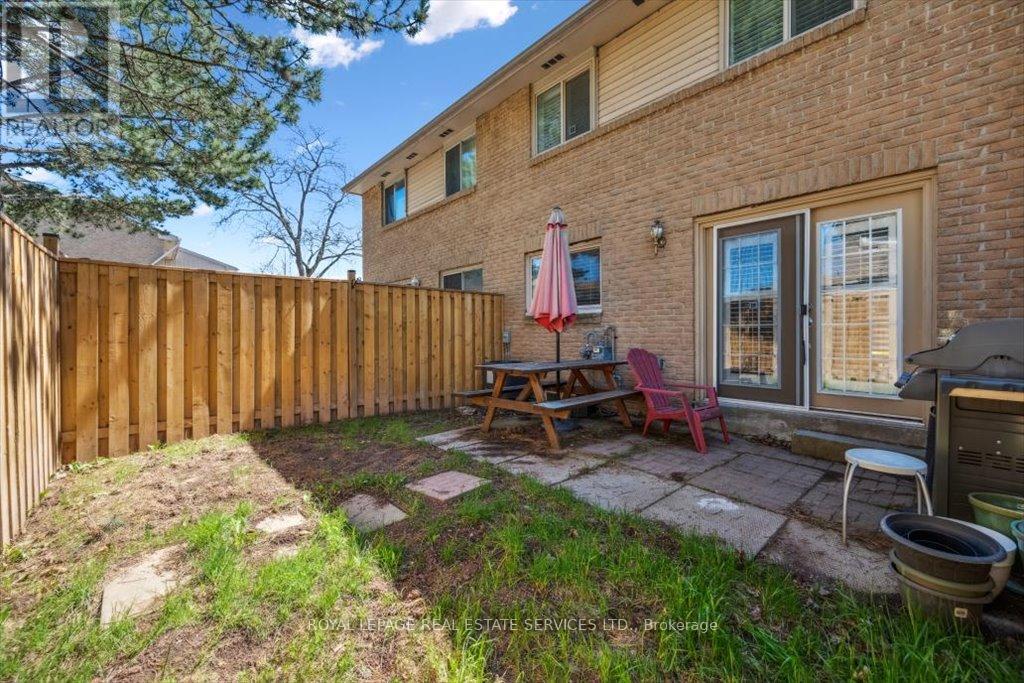 137 - 1520 Lancaster Drive, Oakville, Ontario  L6H 2Z2 - Photo 26 - W12137560