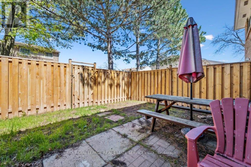 137 - 1520 Lancaster Drive, Oakville, Ontario  L6H 2Z2 - Photo 28 - W12137560