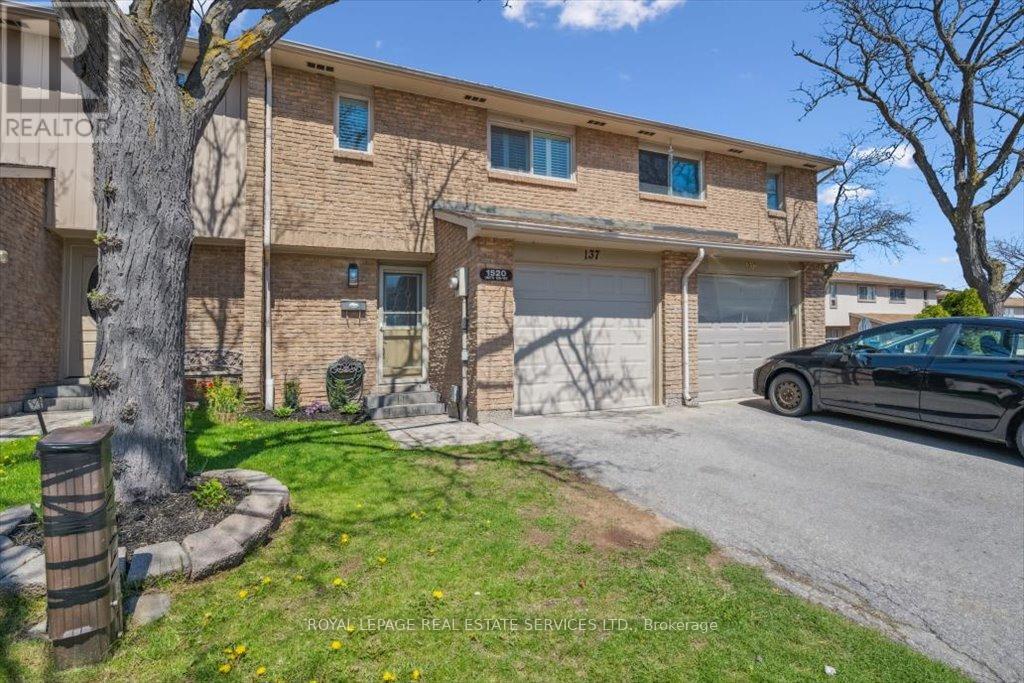 Property at 137 - 1520 LANCASTER DRIVE image 3