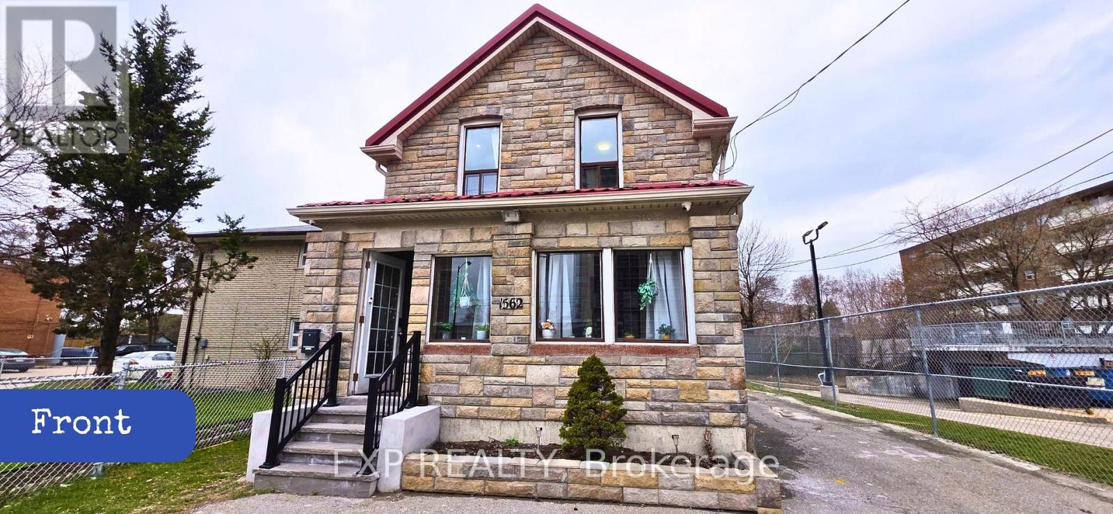 1562 JANE ST, Toronto, Ontario