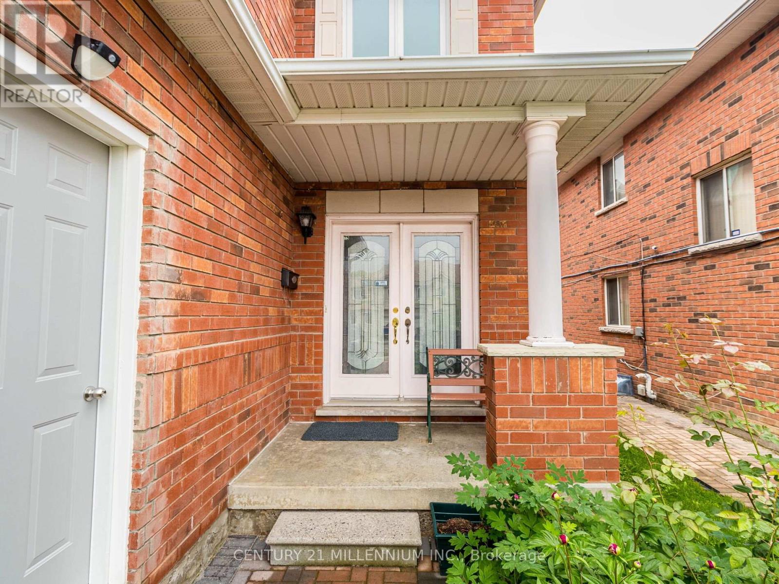 Property at 33 WYCOMBE ROAD image 3