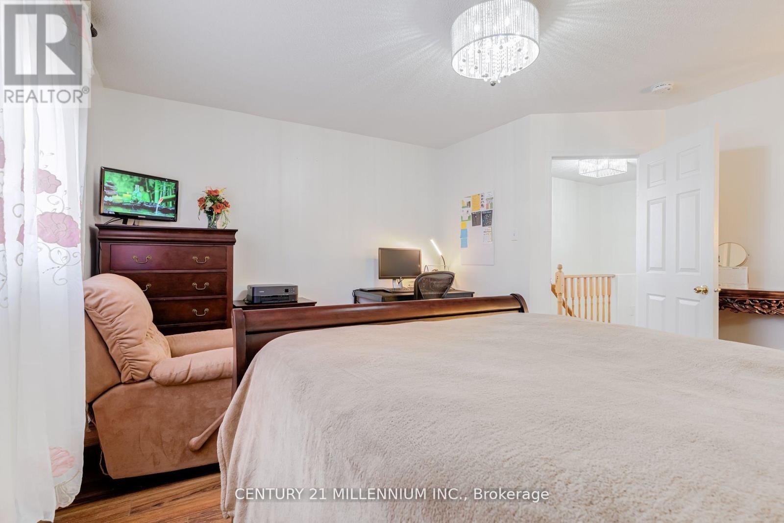 24 Herkes Drive, Brampton, Ontario  L6Y 4Z2 - Photo 20 - W12137615