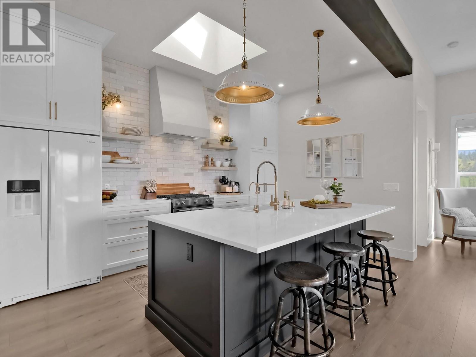 Property at 2044 Begbie Road image 1